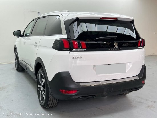 Peugeot 5008 1.2L PURETECH 96KW (130CV) S&S ALLURE - Sevilla