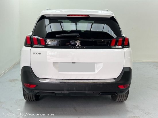 Peugeot 5008 1.2L PURETECH 96KW (130CV) S&S ALLURE - Sevilla