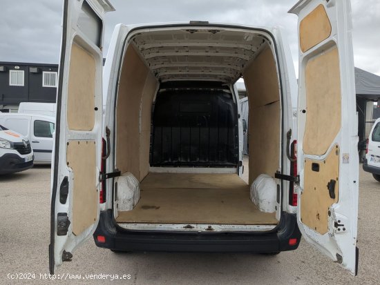 Renault Master 35 dCi 130 L3H2 - Fornells de la Selva