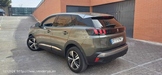 Peugeot 3008 1.5 BlueHDI EAT8 S&S ALLURE - Madrid