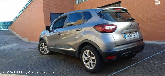 Renault Captur 0.9 TCe LIMITED - Madrid