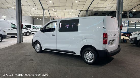 Citroën Jumpy DOBLE CABINA ABATIBLE TALLA M 2.0 BLUEHDI 120CV - Lugo