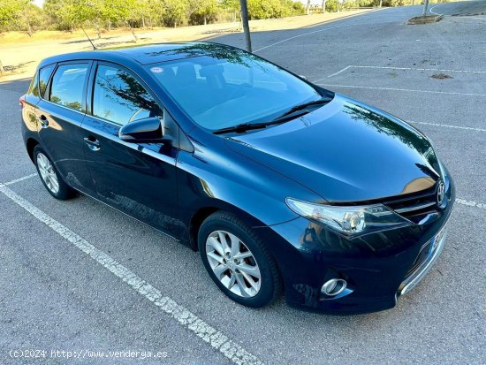 Toyota Auris 1.6i - 