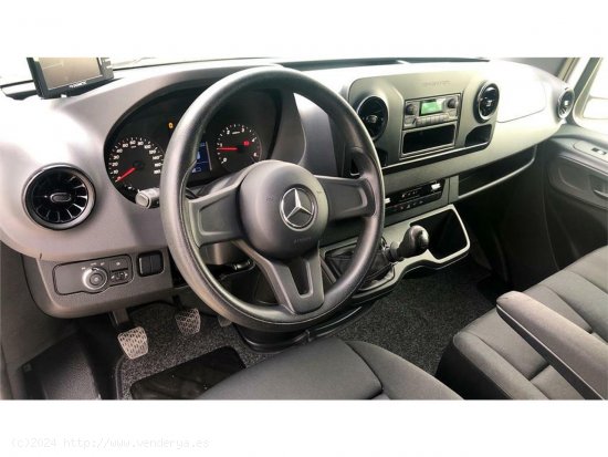 Mercedes Sprinter 316 CDI MEDIO 3.5T Chasis Rebajado - 