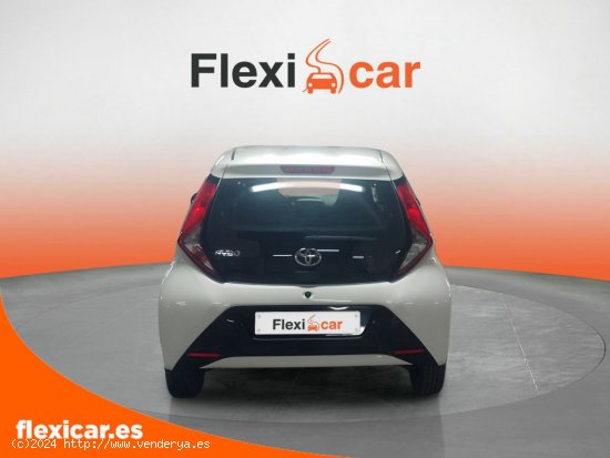 Toyota Aygo 1.0 70 x-play - Alicante