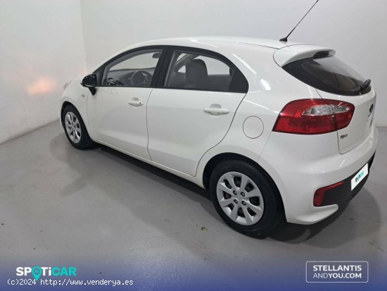 Kia Rio  1.2 CVVT 84CV Concept - Sant Boi de Llobregat