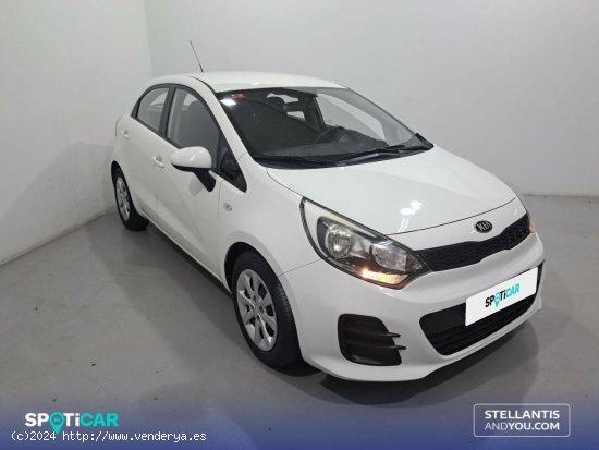 Kia Rio  1.2 CVVT 84CV Concept - Sant Boi de Llobregat