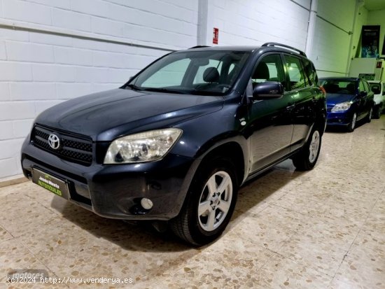 Toyota RAV 4 D4d executive de 2007 con 268.000 Km por 8.500 EUR. en Sevilla