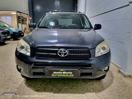 Toyota RAV 4 D4d executive de 2007 con 268.000 Km por 8.500 EUR. en Sevilla