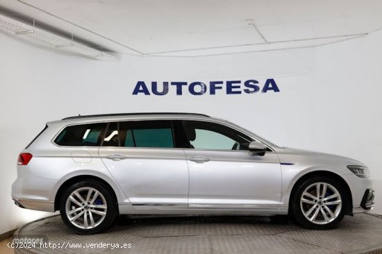 Volkswagen Passat 1.4 TSI GTE E-Power Hibrido Enchufable DSG 218cv 5P # IVA DEDUCIBLE,NAVY de 2021 c