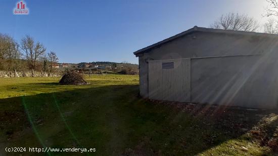 PARCELA URBANIZABLE  CON NAVE CERCA DE LA URBANIZACIÓN DE SANTA MARTA, EN PEREIRO. - ORENSE