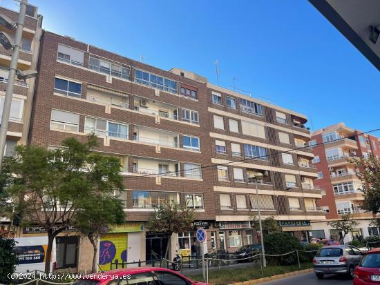 ¡OPORTUNIDAD! APARTAMENTO DE 4 DORMITORIOS SUPER CENTRICO - ALICANTE