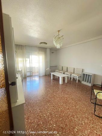 ¡OPORTUNIDAD! APARTAMENTO DE 4 DORMITORIOS SUPER CENTRICO - ALICANTE