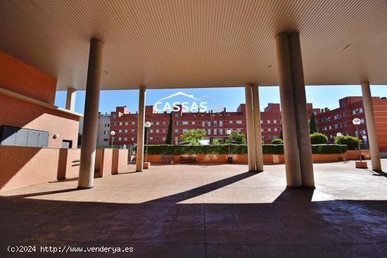 Piso en Zona Fresnos II 3 Habitaciones, 2 Baños, Garaje, trastero y piscina - MADRID