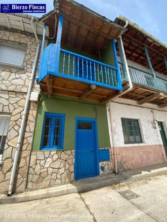 VENTA DE CASA CON PATIO EN NARAYOLA!! - LEON