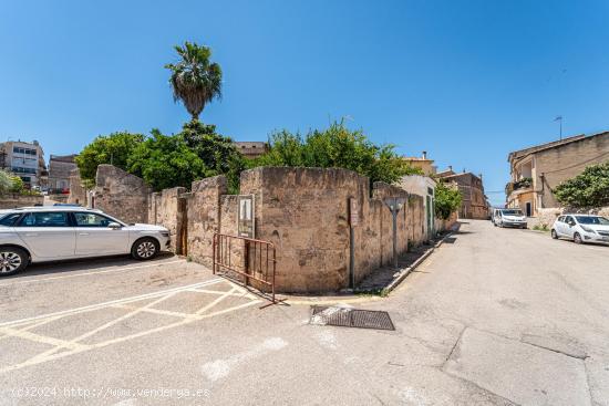 Terreno urbano de 200m2 con proyecto en Sineu - BALEARES