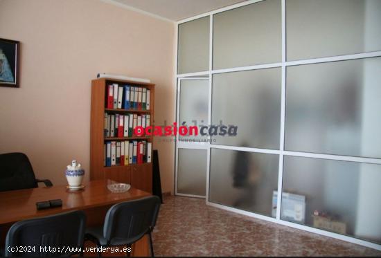 LOCAL COMERCIAL JUNTO AL MERCADO - CORDOBA