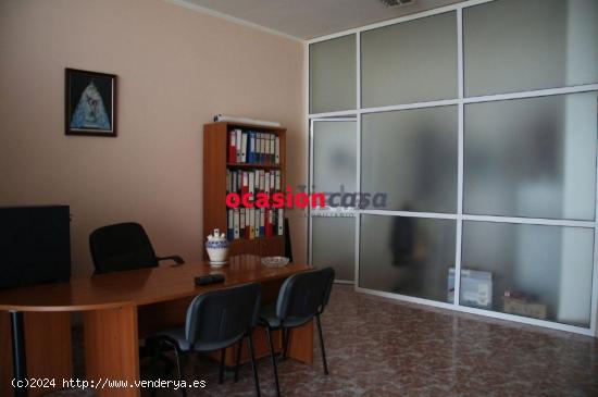 LOCAL COMERCIAL JUNTO AL MERCADO - CORDOBA