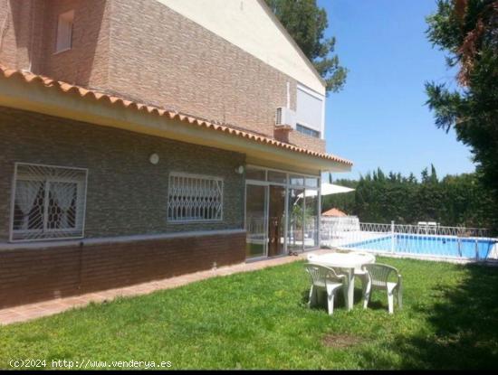 Se vende chalet en la mejor zona de calicanto - VALENCIA