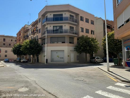 LOCAL COMERCIAL EN ALQUILER EN ZONA DE MURA - VALENCIA