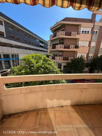  ESTUPENDA VIVIENDA EN ZONA VIAL NORTE CON PLAZA DE GARAJE Y TRASTERO!!!!! - CORDOBA 