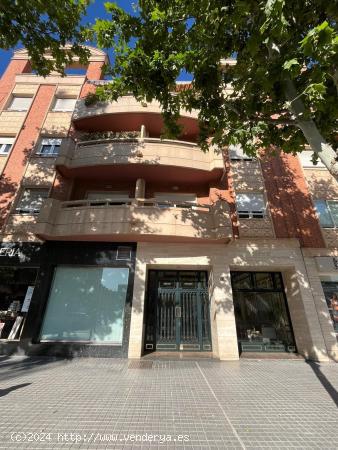 ESTUPENDA VIVIENDA EN ZONA VIAL NORTE CON PLAZA DE GARAJE Y TRASTERO!!!!! - CORDOBA