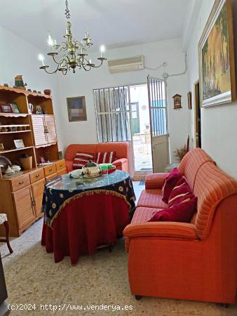 CASA EN VENTA PARA REFORMAR A TU GUSTO EN MONTORO (CORDOBA) - CORDOBA