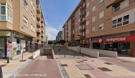 VENTA DE PLAZAS DE GARAJE ZONA UNIVERSIDAD - BURGOS