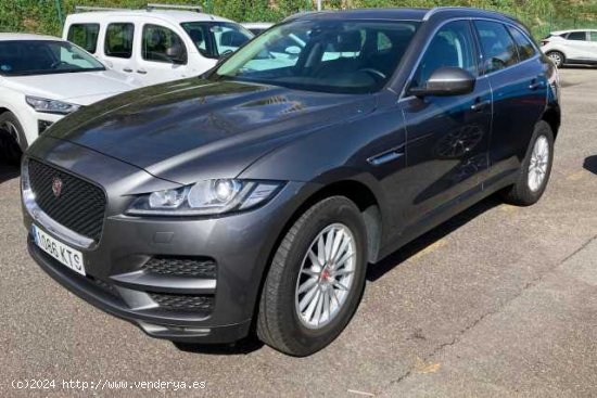  Jaguar F-Pace Diesel ( F-Pace 2.0i4D Prestige Aut.RWD 180 )  - Talavera de la Reina 