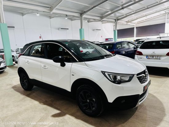 Opel Crossland X 1.5D DESIGN LINE - 120 ANIVERSARIO 102CV - Utrera