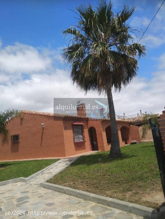 ESTUPENDA CHALET - CALAHONDA . ALQUILER LARGA TEMPORADA -  A PASOS DE LA PLAYA !!