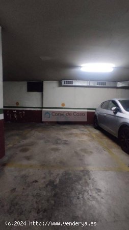 EN VENTA DOS PLAZAS DE PARQUING PARA COCHE GRANDE Y MOTO FINCA SEMINUEVA