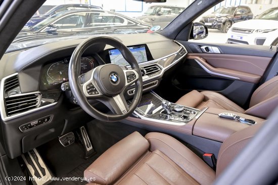 BMW X7   xDrive40i - 