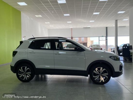 Volkswagen T-Cross Advance 1.0 TSI 81kW (110CV) DSG de 2023 con 8.000 Km por 24.800 EUR. en Malaga