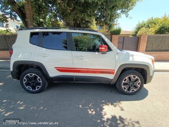 Jeep Renegade 2.0 Mjet 170CV Trailhawk 4x4 Auto 9V E6 de 2015 con 109.000 Km por 17.300 EUR. en Barc