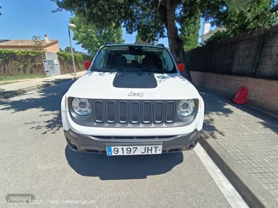 Jeep Renegade 2.0 Mjet 170CV Trailhawk 4x4 Auto 9V E6 de 2015 con 109.000 Km por 17.300 EUR. en Barc