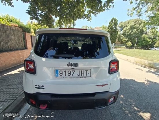 Jeep Renegade 2.0 Mjet 170CV Trailhawk 4x4 Auto 9V E6 de 2015 con 109.000 Km por 17.300 EUR. en Barc