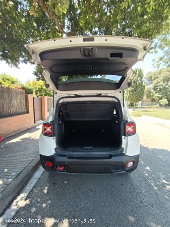 Jeep Renegade 2.0 Mjet 170CV Trailhawk 4x4 Auto 9V E6 de 2015 con 109.000 Km por 17.300 EUR. en Barc