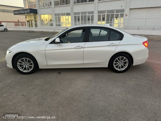 BMW Serie 3 318D 150 CV AUTOMATICO de 2018 con 74.000 Km por 20.900 EUR. en Valencia