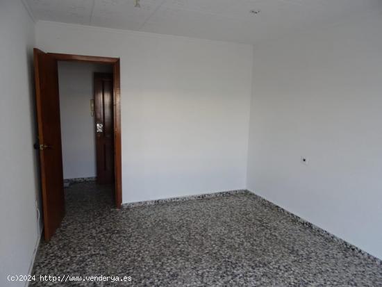 Piso en venta en Calle Salamanca-San Bartolome, 2º, 03300, Orihuela (Alicante) - ALICANTE