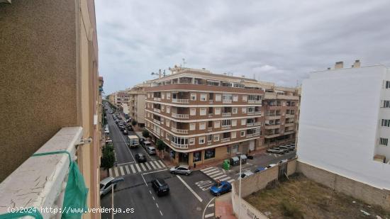 APARTAMENTO RESD PUERTO 2 HABS PISCINA COMUNITARIA 109.000€ - ALICANTE