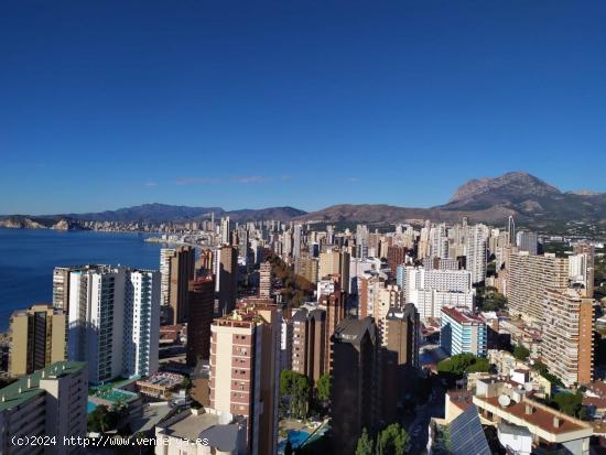 Reformado apartamento con terraza acristalada 12 m2 y vistas espectaculares al mar y Benidorm. - ALI