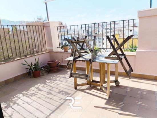  ESTUPENDO ÁTICO EN EL PILAR CON MAGNÍFICA TERRAZA Y AIRE ACONDICIONADO !! - VALENCIA 