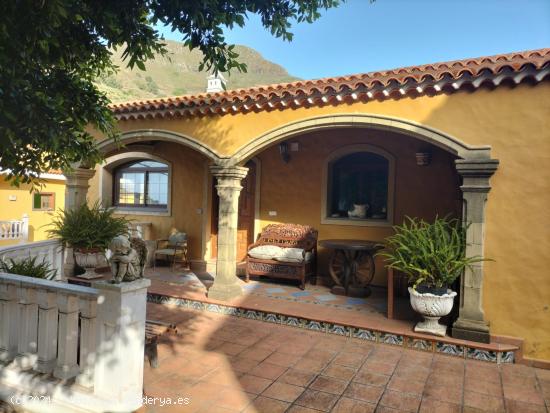 TINERCASA VENDE VILLA DE LUJO EN SAN CRISTOBAL DE LA LAGUNA, ZONA TABARES - SANTA CRUZ DE TENERIFE