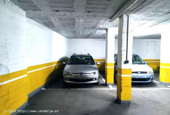 Alquiler de parking en el centro de Lorca, muy cerca del Instituto Ibáñez Martín. - MURCIA