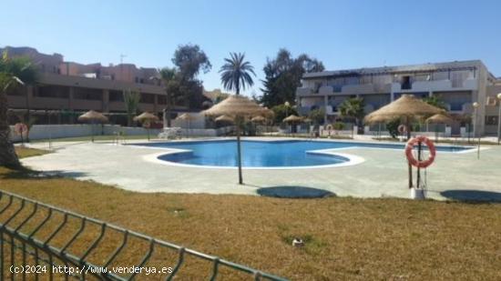 PRECIOSO APARTAMENTO DE DOS PLANTAS SITUADO EN VERA PLAYA - ALMERIA