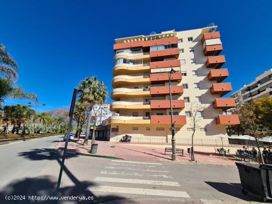 Oportunidad de inversión!! Apartamento con amplia terraza y garaje - MALAGA