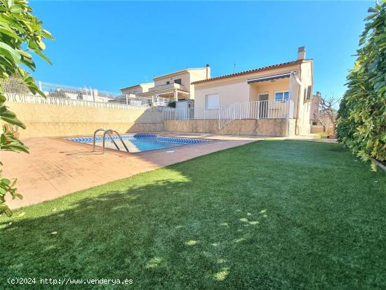 Casa individual a cuatro vientos con piscina y vistas al mar - TARRAGONA