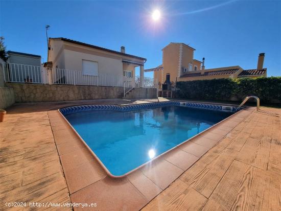 Casa individual a cuatro vientos con piscina y vistas al mar - TARRAGONA