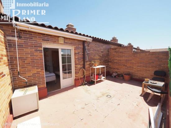 Atico duplex en venta junto avda Juan Carlos I, con 3 dormitorios y plaza de garaje - CIUDAD REAL